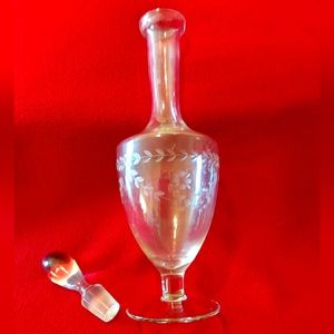 🌺 Vintage Hand Blown & Etched Toscany Wine Decanter